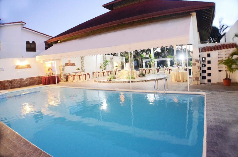 Hotel Tropicana