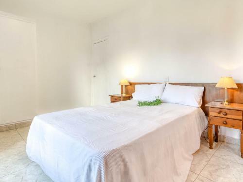Apartamento L'escala, 3 Dormitorios, 6 Personas - Es-89-131