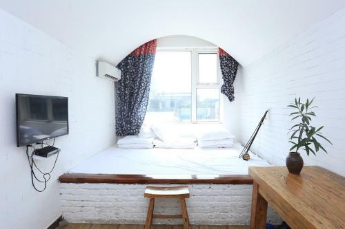 Alley Youth Hostel