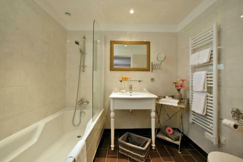 Hotel Les Glycines