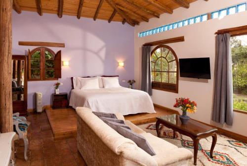 Hostal Hotel Campestre La Tomineja
