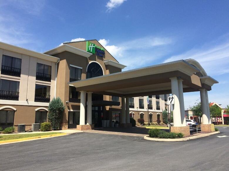 Hotel Holiday Inn Express And Suites Winchester