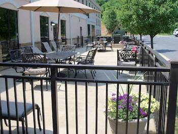 Hotel Holiday Inn Express And Suites Winchester