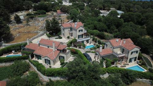 Villa Lu?i