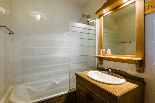 Aparthotel Lagrange Prestige Les Hauts De Comborci�re