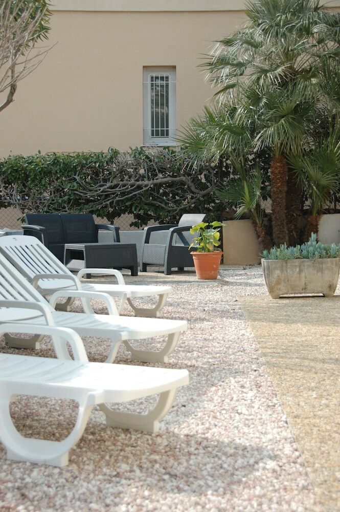 Hotel H�tel La Fianc�e Du Pirate