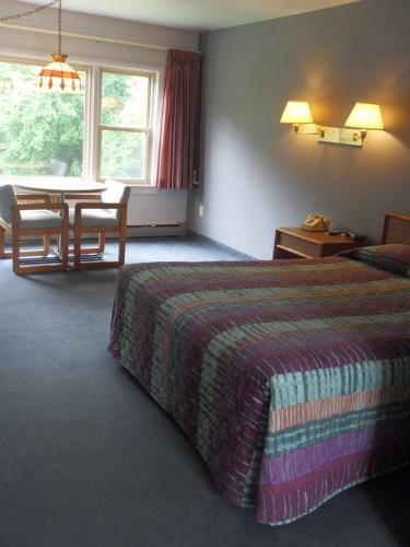 Swan Inn Motel