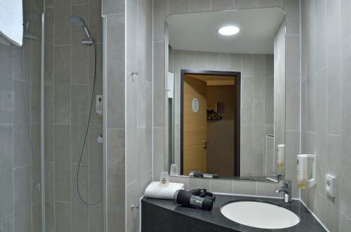B&B Hotel Frankfurt-west