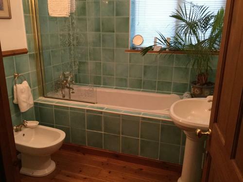 Bed & Breakfast Trecarne House