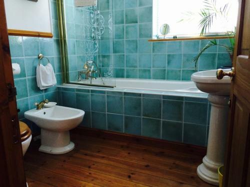 Bed & Breakfast Trecarne House
