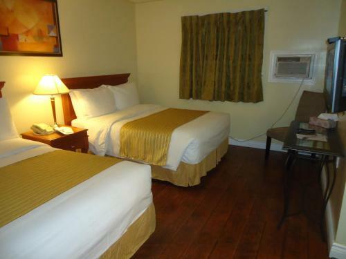 Posada Bayside Inn & Waterfront Suites