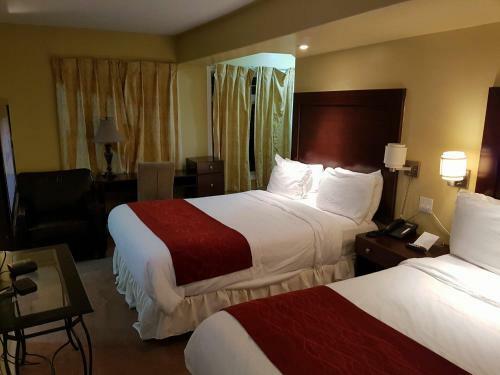 Posada Bayside Inn & Waterfront Suites