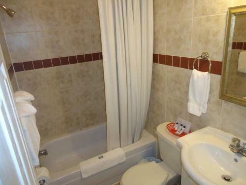 Posada Bayside Inn & Waterfront Suites