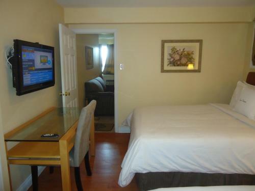 Posada Bayside Inn & Waterfront Suites