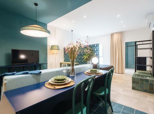 Suites Triana Sevilla Apartments