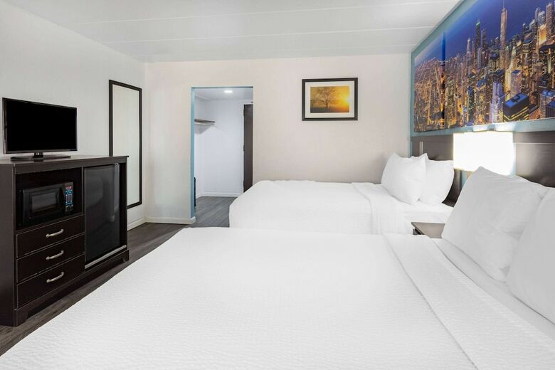 Hotel Days Inn Livonia
