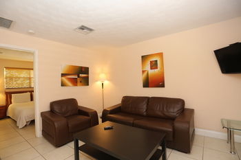 Lbs Villa Apartments By The Beach