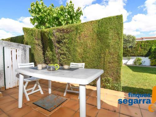 Casa El Vendrell, 4 Dormitorios, 8 Personas - Es-320-3