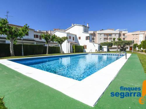 Casa El Vendrell, 4 Dormitorios, 8 Personas - Es-320-3