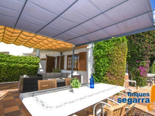 Casa El Vendrell, 4 Dormitorios, 8 Personas - Es-320-3