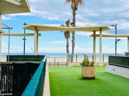 Stylish Apartment With Terrace On The Beachfrom