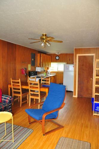 Okimot Lodge On Tomiko Lake