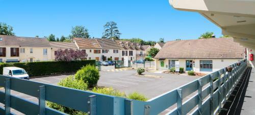 Hotel Campanile Melun Sud - Dammarie Les Lys