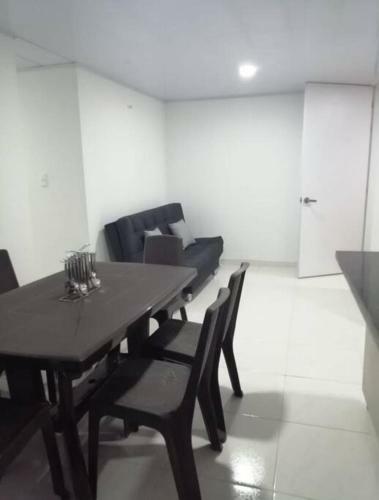 Hermoso Apartamento En Cove�as Con Piscina