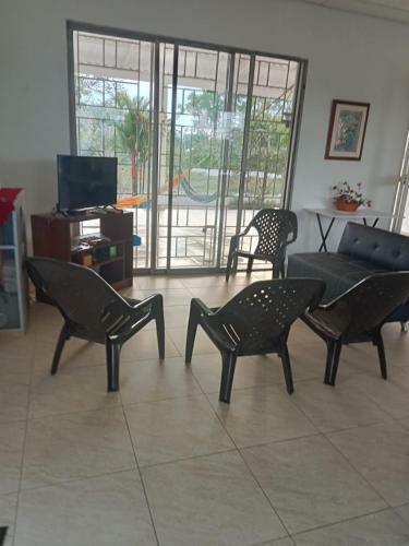 Casa Campestre Con Piscina Jacuzzi Y Golfito