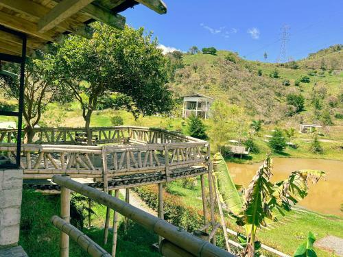 Aparthotel Los Lagos De Jas�