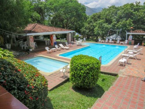 Hotel Familia Casa Blanca