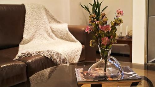 Apartment In Countryside With Hotel Services
