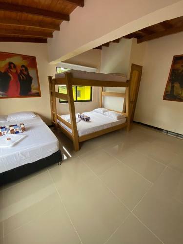 Hotel Hoster�a Blanco Y Negro