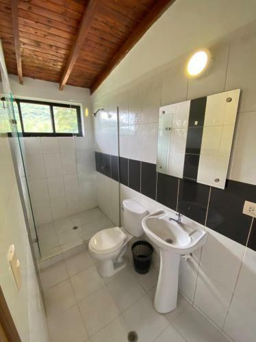 Hotel Hoster�a Blanco Y Negro