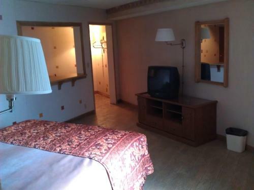 Hotel Downey Inn Luxury Suites