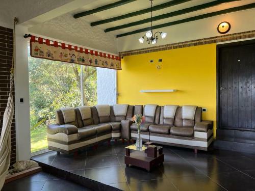Casa Con UNA Vista Incre�ble A La Ciudad