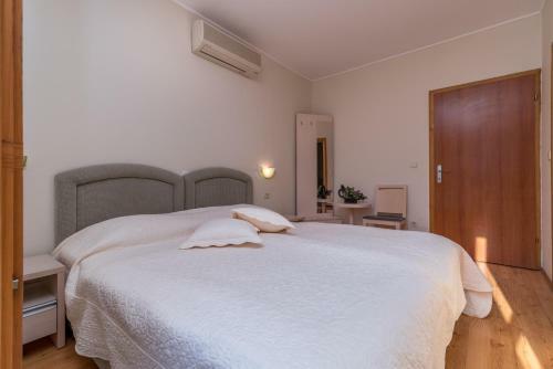 Hostal Guest House Bakica