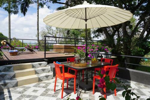 Nirvana Bed And Breakfast Eco Villa In Cerritos