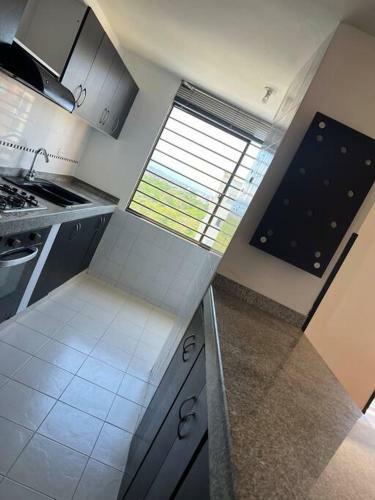 Apartamento Fresco, C�modo Y Amplio!