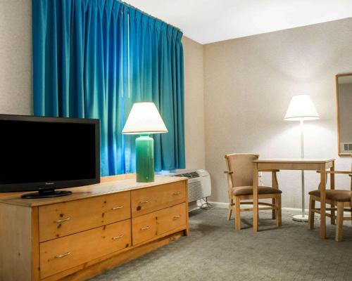 Hotel Econo Lodge South Buffalo