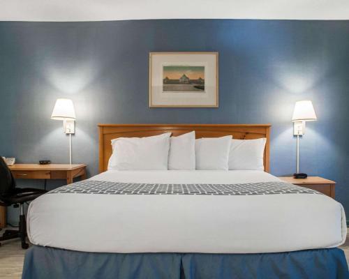 Hotel Econo Lodge South Buffalo