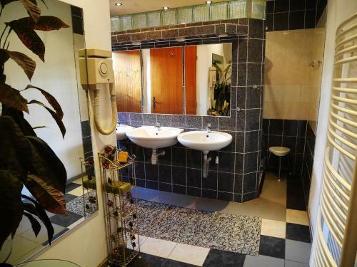 Hostal Pension Lada