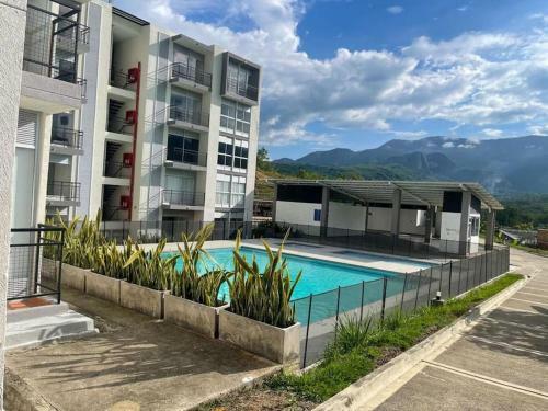 Apartamento Apto Amoblado Melgar Con Piscina