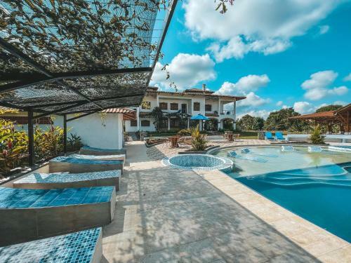 Hotel Casona Montanesa Quind�o Eje Cafetero