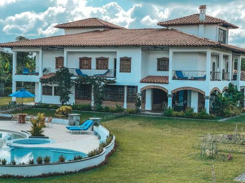 Hotel Casona Montanesa Quind�o Eje Cafetero