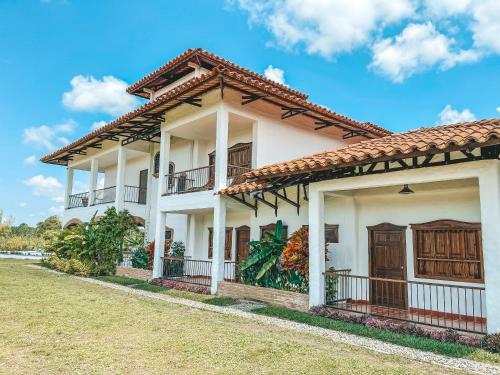 Hotel Casona Montanesa Quind�o Eje Cafetero