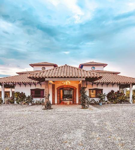 Hotel Casona Montanesa Quind�o Eje Cafetero