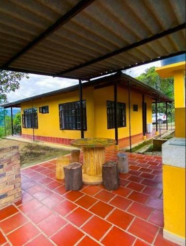 Casas De Campo - El Para�so