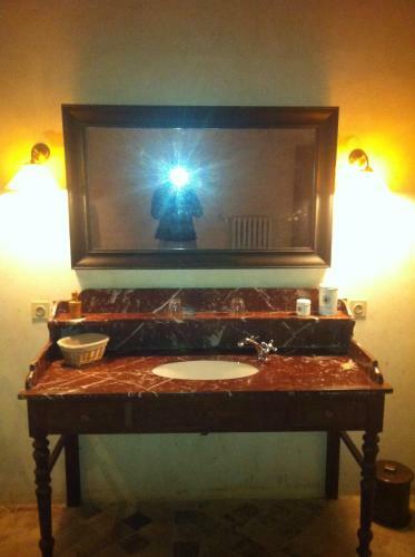 Hostal Ch�teau De Saint Loup