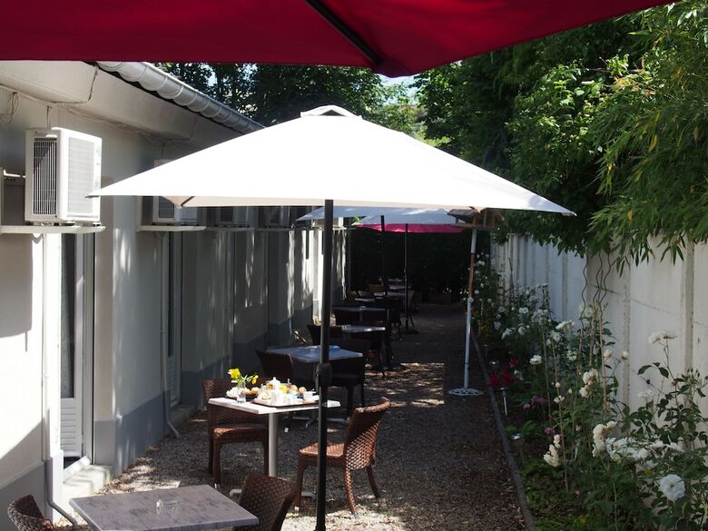 Hotel Du Crois�